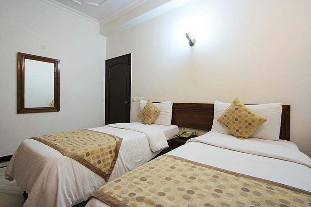 Fabhotel Lord Inn Нью-Делі Екстер'єр фото
