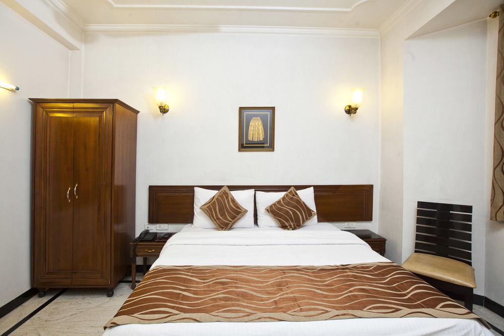 Fabhotel Lord Inn Нью-Делі Екстер'єр фото