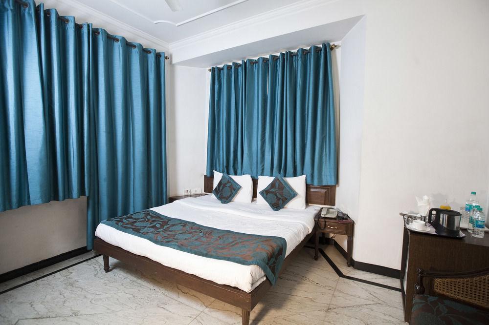 Fabhotel Lord Inn Нью-Делі Екстер'єр фото